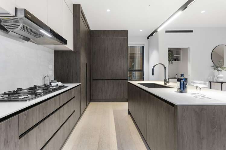 201E Hurstmere Road Takapuna_2