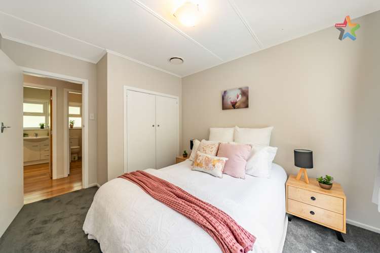 23 Holmes Grove Naenae_10