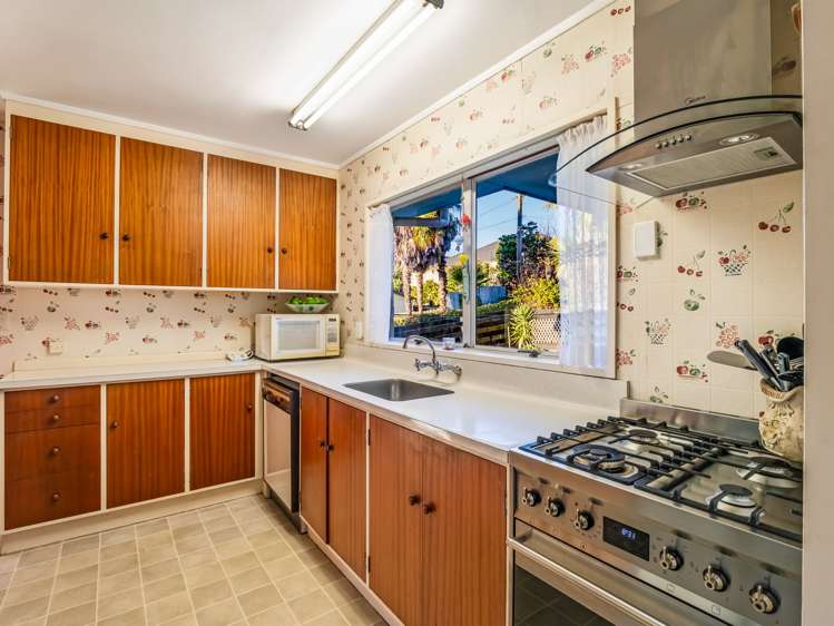 14A Brassey Road Saint Johns Hill_19