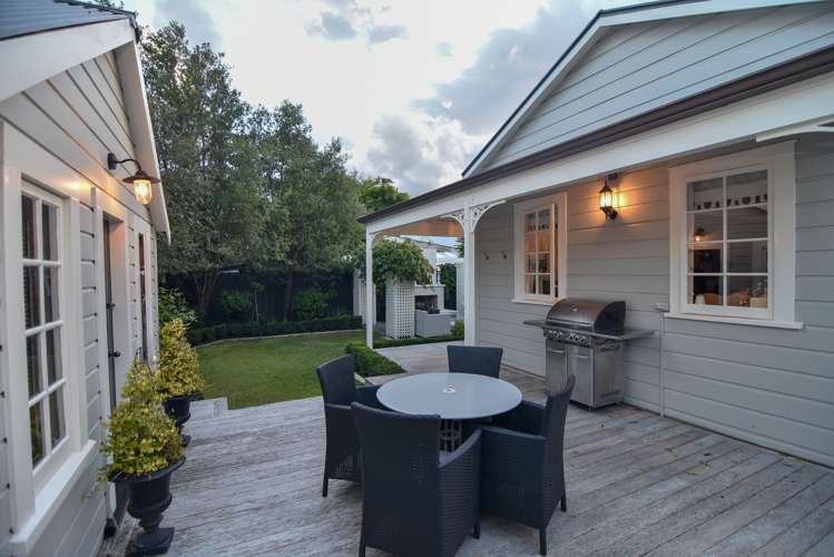 10 Dixon Street Carterton_16