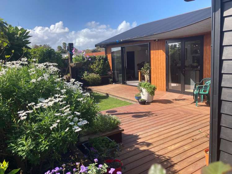 2/10 Etherton Drive Manurewa_12