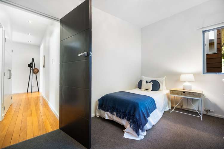 497 Peninsula Road Kelvin Heights_22