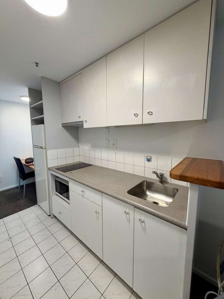 7N/3 Whitaker Place Auckland Central_2