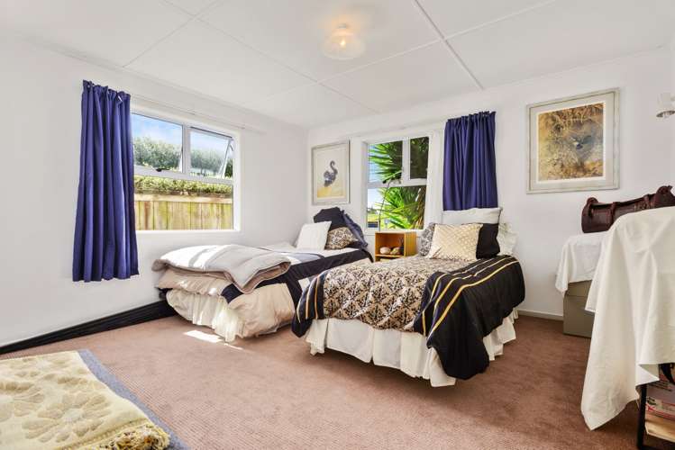 66 Wharf Road Clarks Beach_15