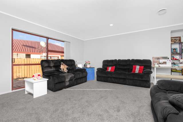 2/4 Nerissa Place Randwick Park_1