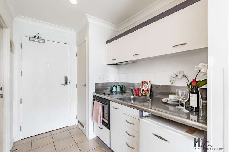 6d/100 Greys Avenue Auckland Central_6