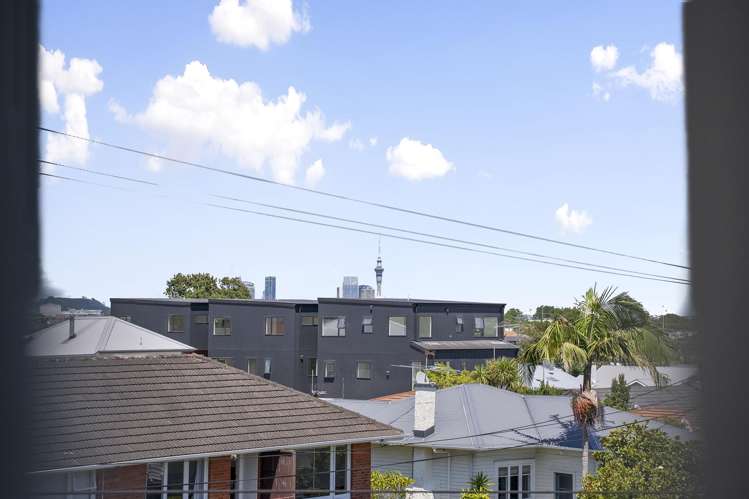 3 Corrella Road Belmont_12