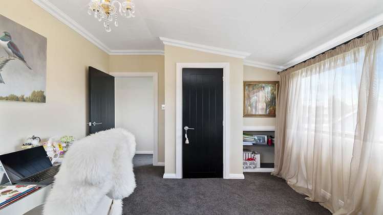 15 Robertson Street Glenholme_16