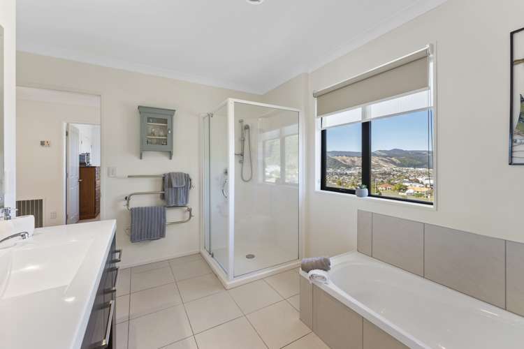 2 Ormrod Grove Riverstone Terraces_17