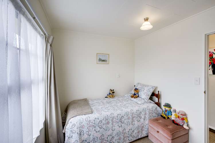 17 Jeffares Place Taradale_12