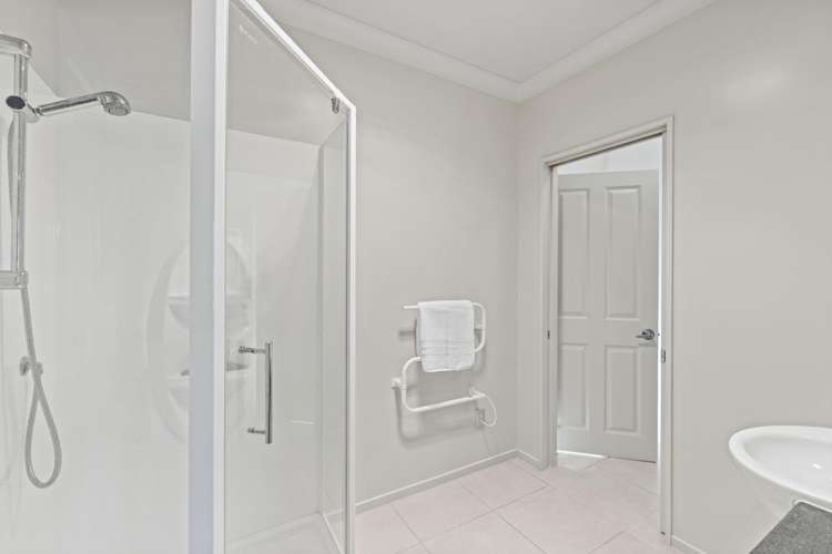 6 June Gardens Northwood_16