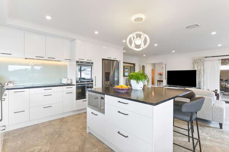 32 Amante Crescent Mairangi Bay_15