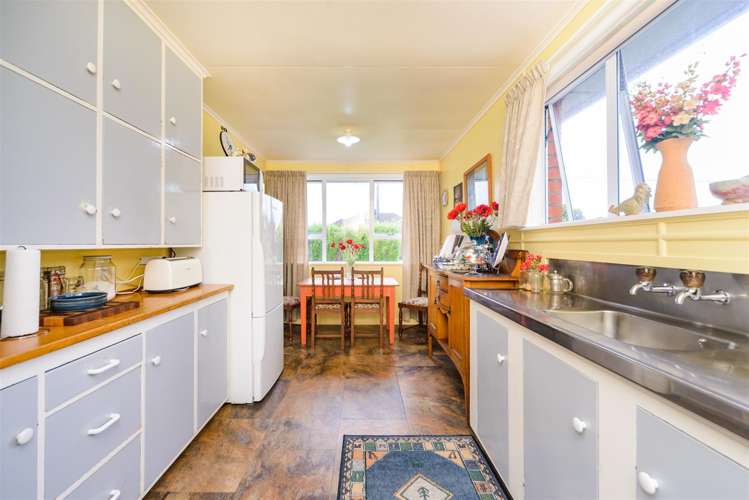 27 Holland Crescent Bulls_10