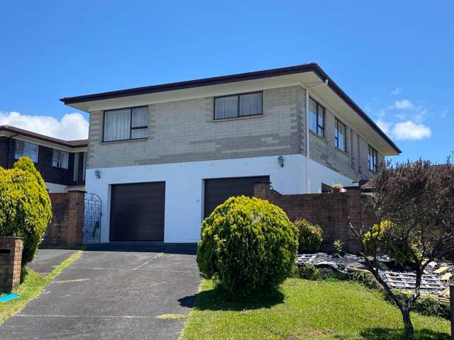 Spacious and Beautifully Maintained 4-Bedroom ...