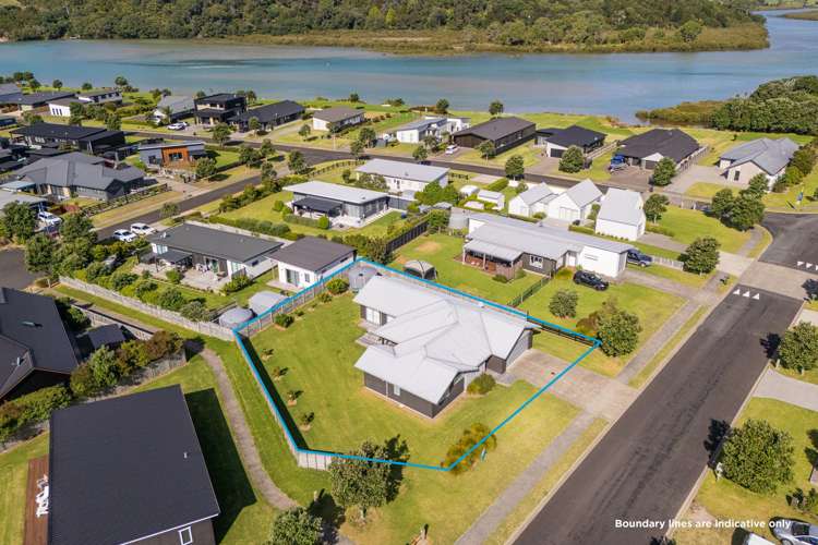 44 Longreach Drive Cooks Beach_34