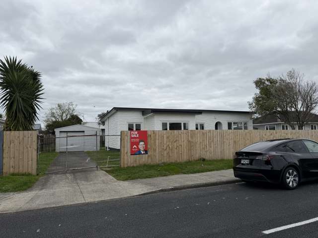 2/49 Sutton Crescent Papakura_1