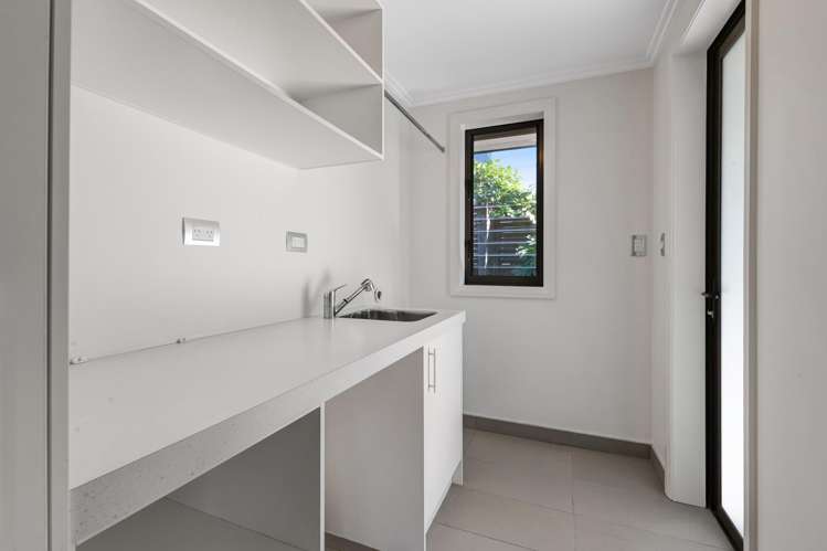 21 Bayview Park Lane Orewa_18