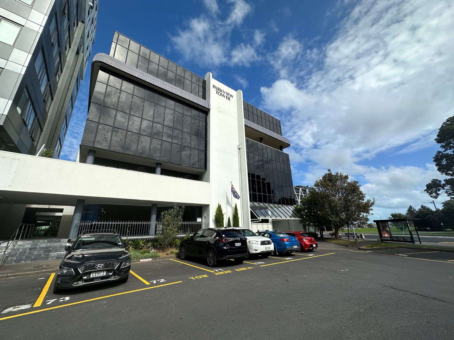 Part Ground Level/21 Putney Way Manukau_0