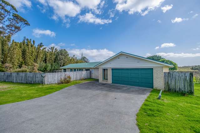 Treat Yourself - Tokerau Beach Family Home