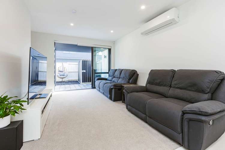 14 Magnetite Lane Flat Bush_7