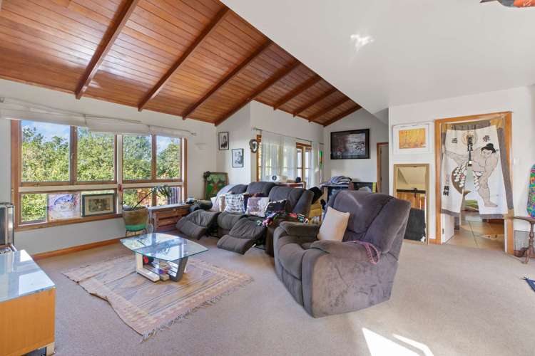 505 Scenic Drive Waiatarua_5