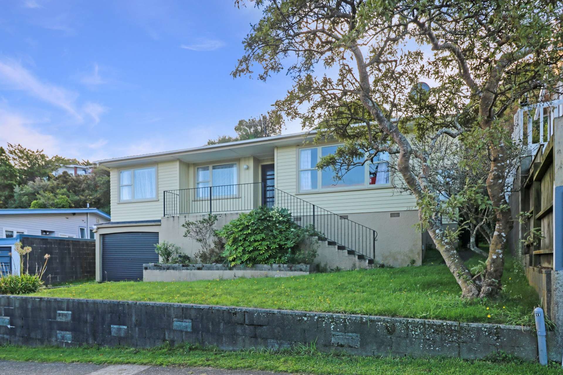 231 Dowse Drive Maungaraki_0