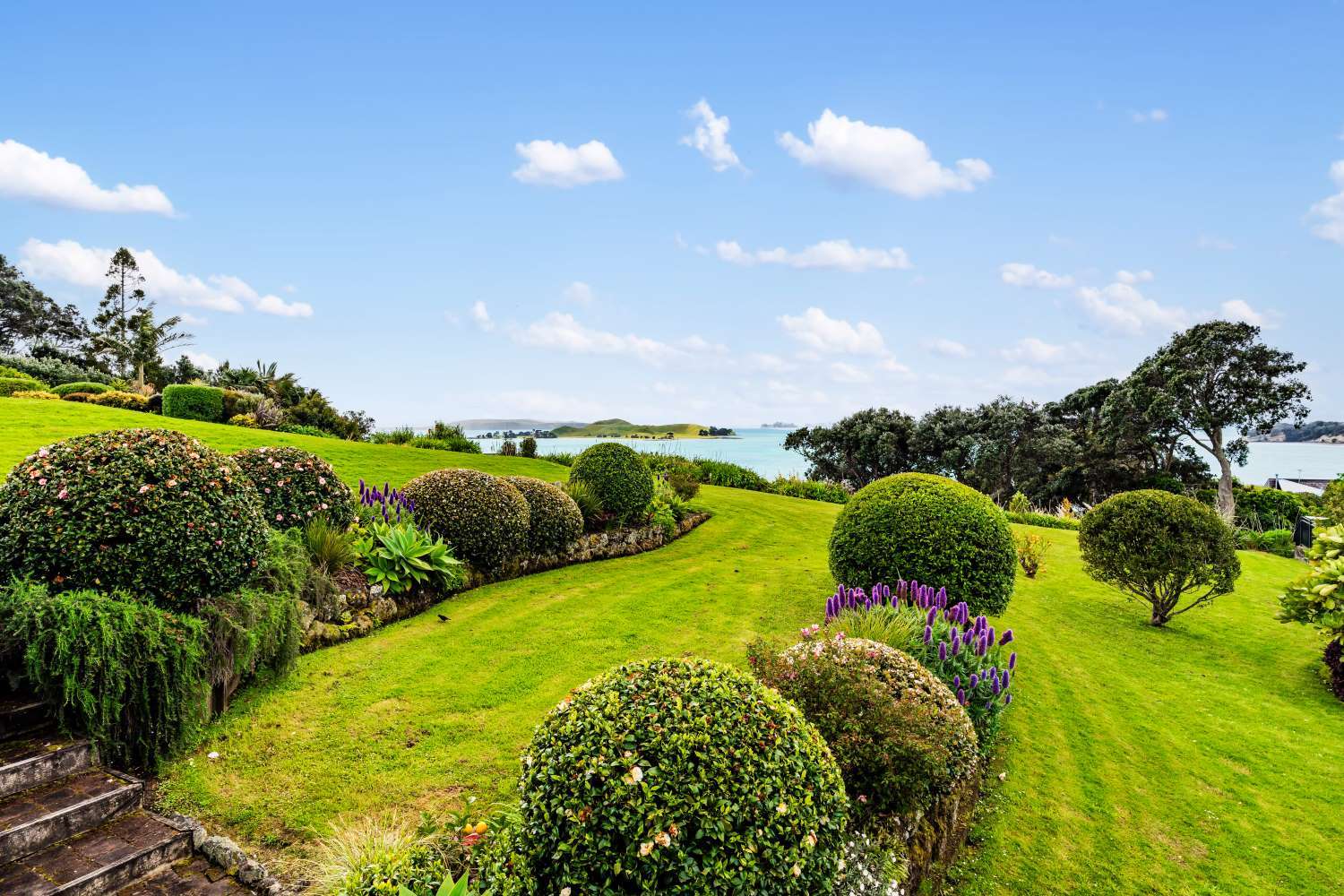 529 Riddell Road in Glendowie, Auckland