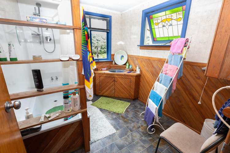 1042 State Highway 7 Dobson_6