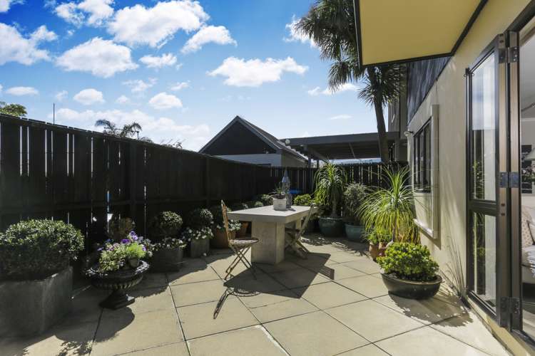 2/86 Riddell Road Glendowie_13