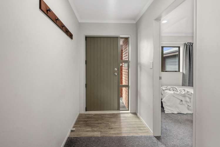 17 Courtenay Place Owhata_14