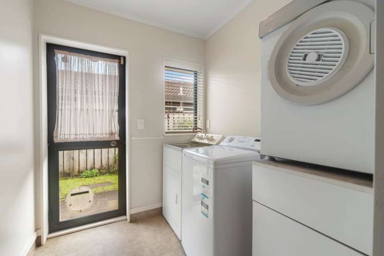 6 Gairloch Place Wattle Downs_18