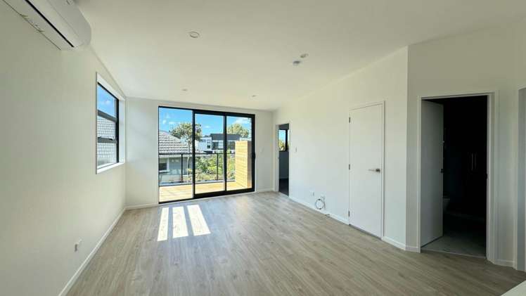 18C Pirangi Street Pt England_5