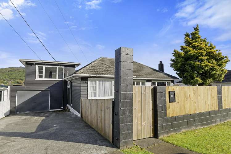 38 Petrie Street Wainuiomata_19