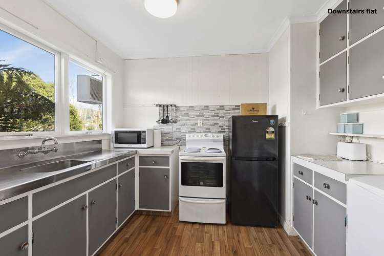 15a Romney Square Tawa_28