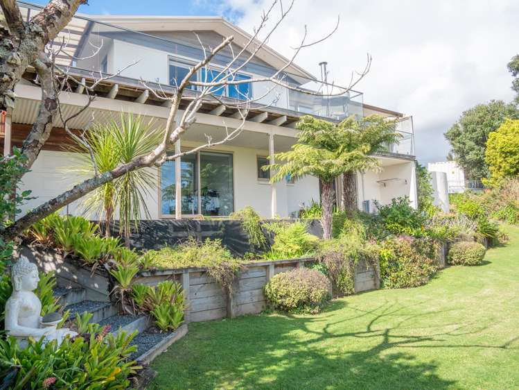 16 Rangikapiti Road Coopers Beach_21