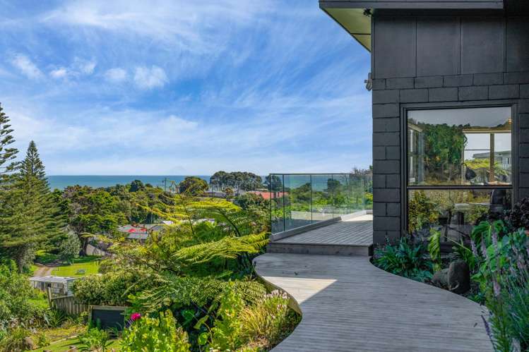 69 North Street Mokau_32