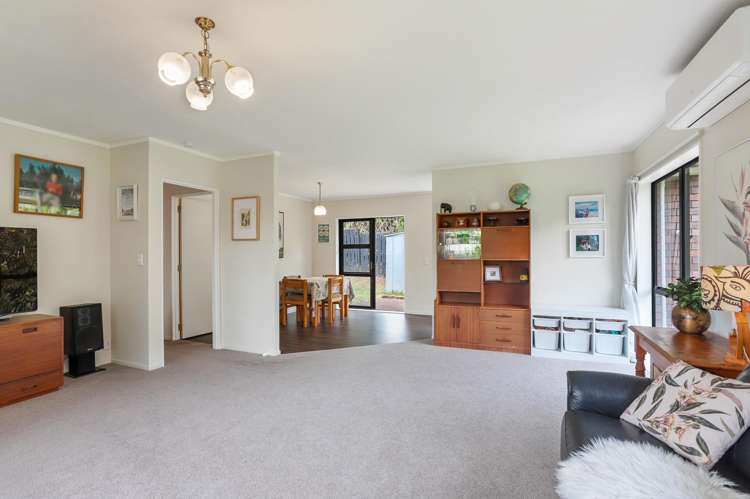 131F Parrs Cross Road_1