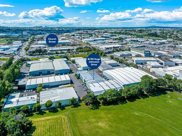 Unit B/30 Hugo Johnston Drive Penrose_3