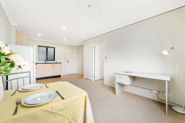 D502/176 Broadway Newmarket_15