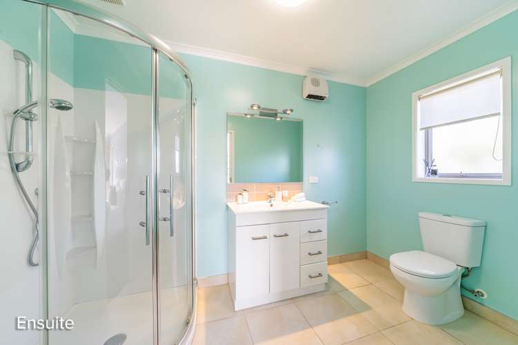 1 Smallfield Lane Trentham_12