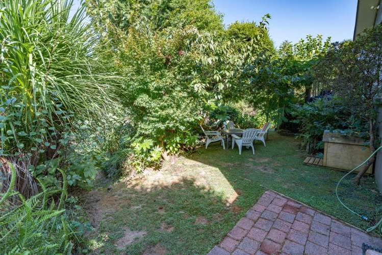 33 Resthill Crescent Glenview_35