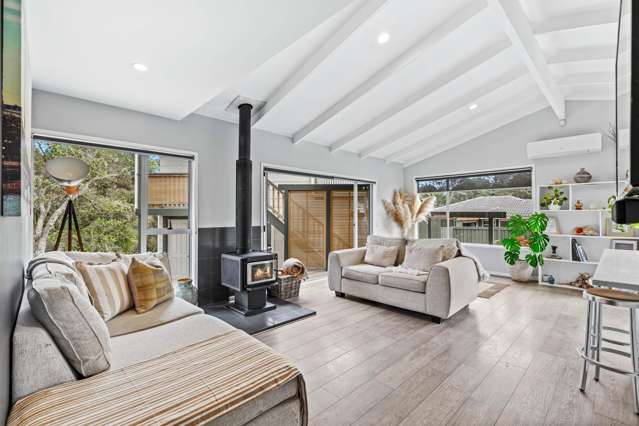 43 Onedin Place Titirangi_4