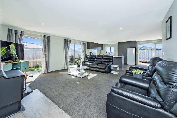 69 Sunline Avenue Lincoln_9