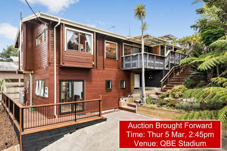 2/690 Beach Road Browns Bay_0