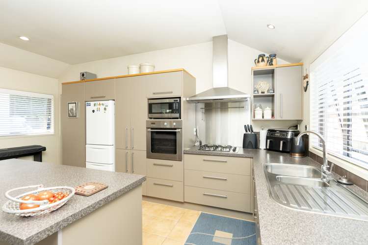 1211c Victoria Street Whitiora_6