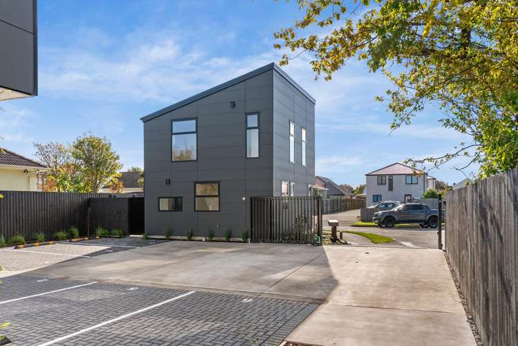 1-6/6 Huia Street Riccarton_13