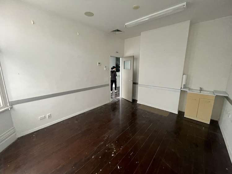 532 Parnell Parnell_2