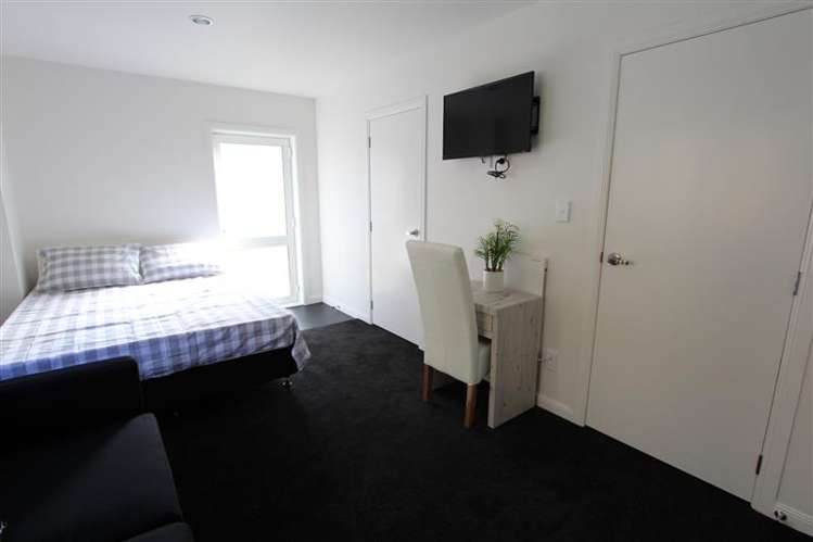 B/1/5 Edgecumbe Street 3295_4