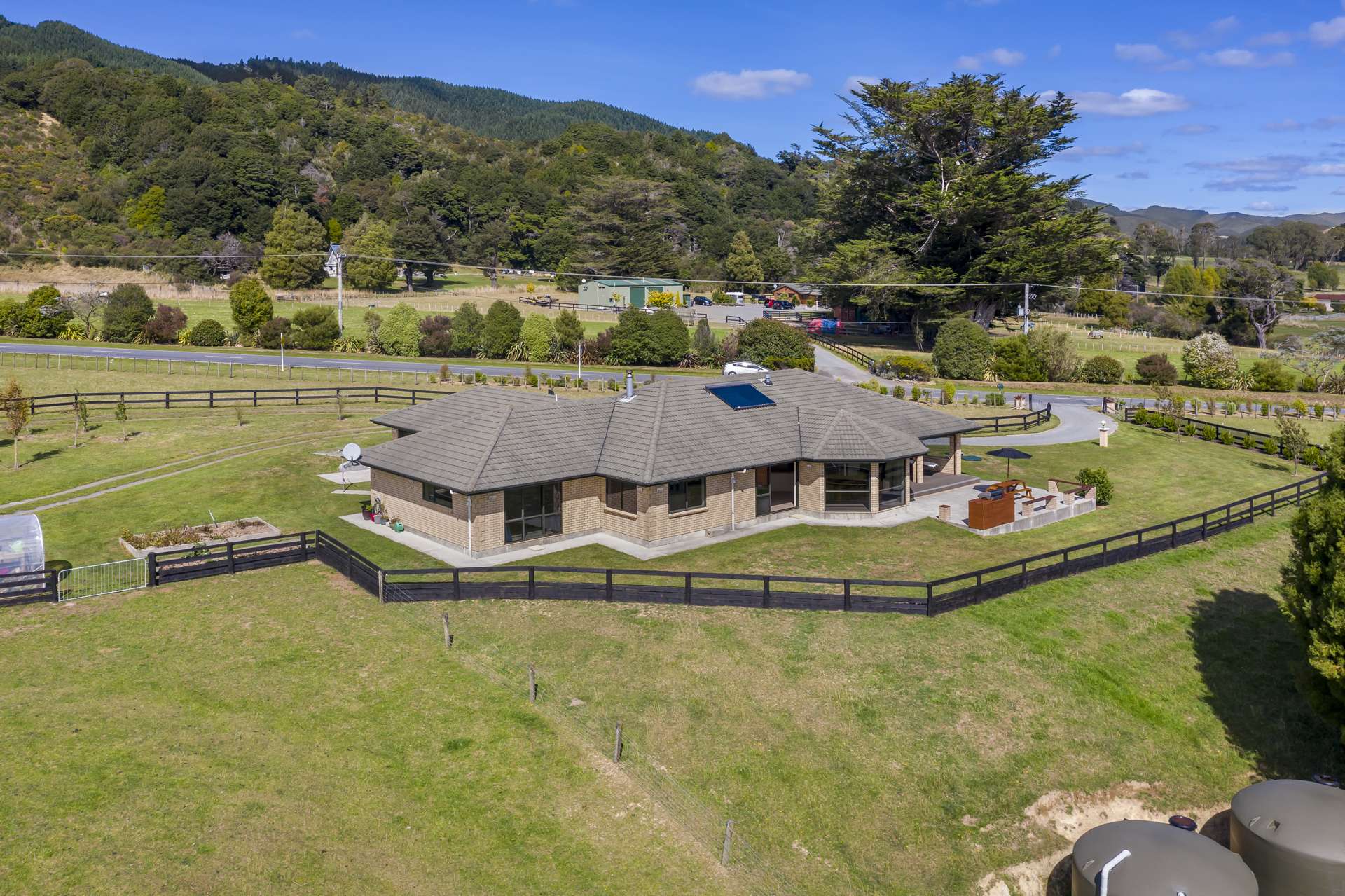 73 Mangaroa Valley Road Mangaroa Upper Hutt City Houses for Sale
