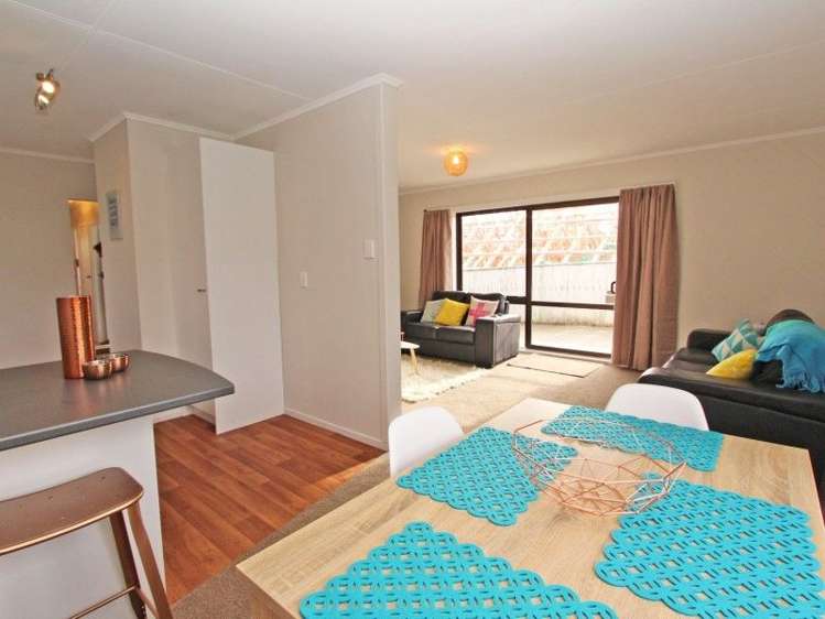 14 Driver Crescent Cannons Creek_26